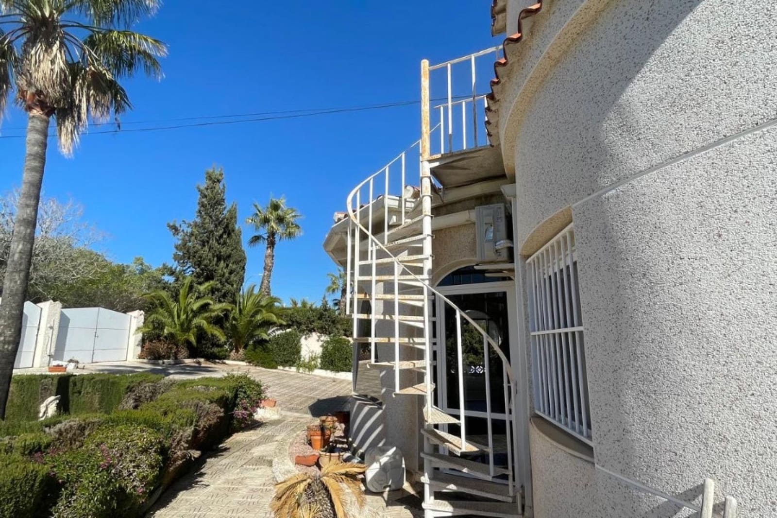 3 bedroom Villa for sale in La Marina with garage - € 389,000 (Ref: 9611570)