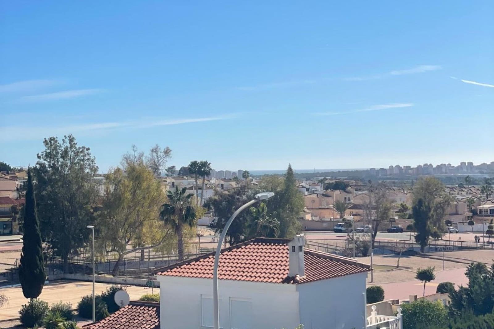 3 bedroom Villa for sale in La Marina with garage - € 389,000 (Ref: 9611570)