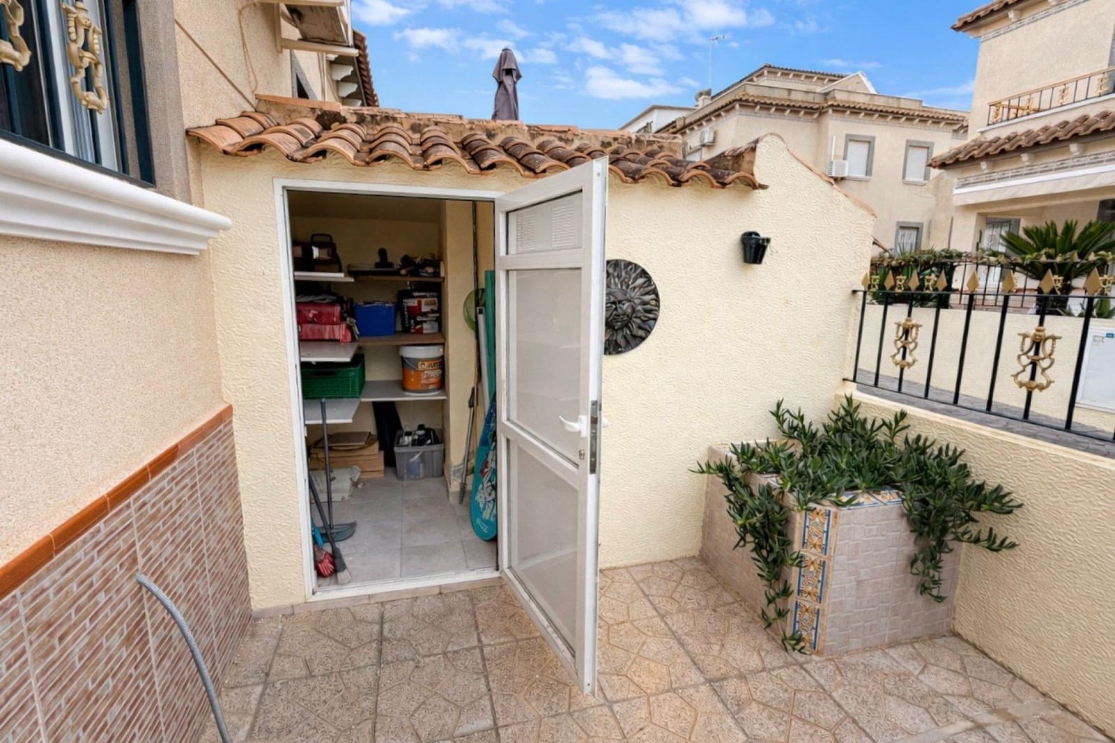 5 bedroom Apartment for sale in San Fulgencio with pool - € 184,950 (Ref: 9674264)