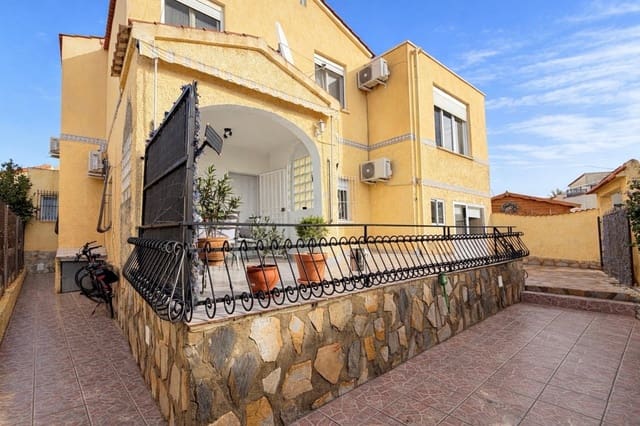 4 bedroom Villa for sale in San Fulgencio - € 280,000 (Ref: 9674266)