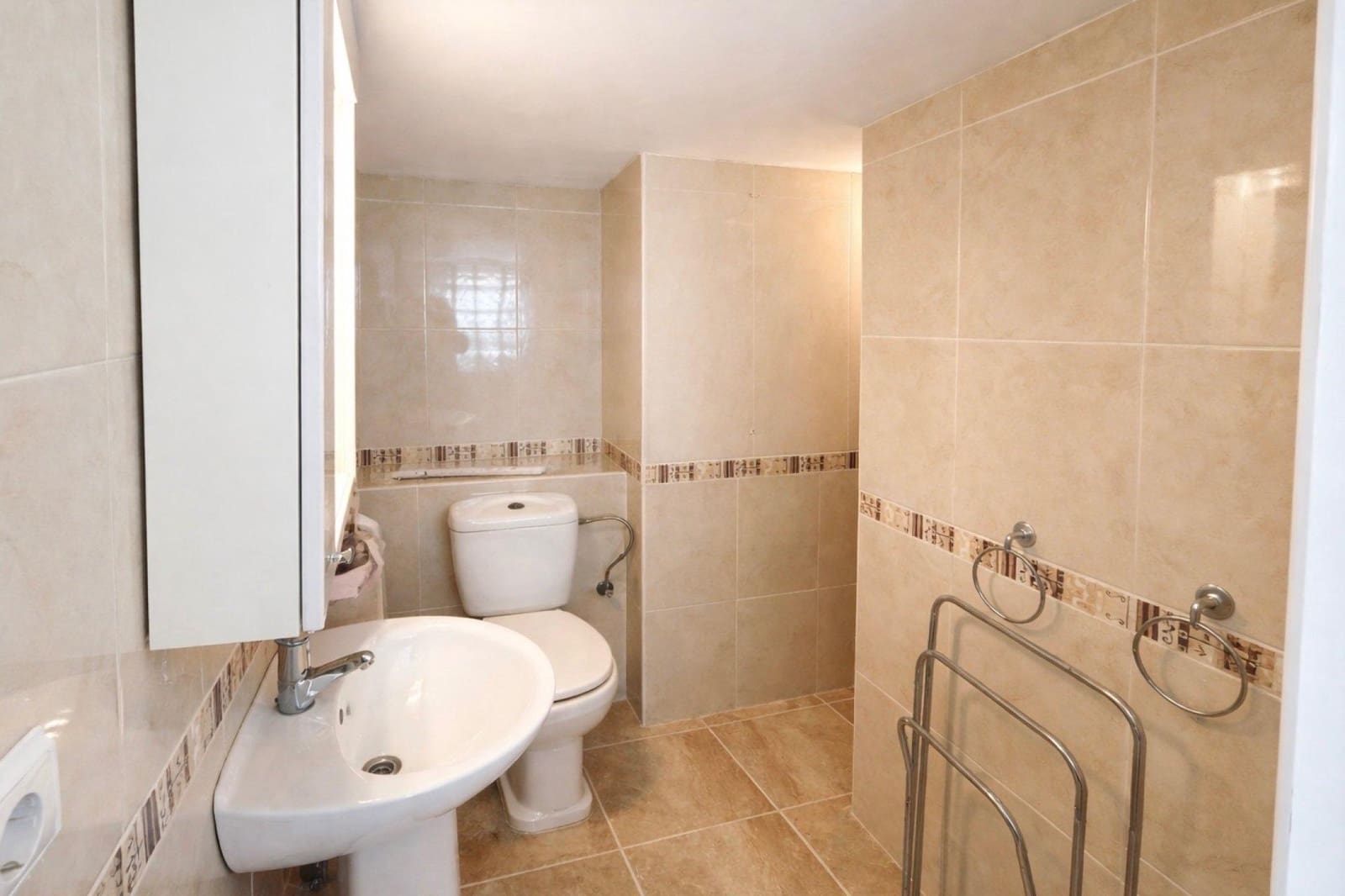 4 sypialnia Dom szeregowy na sprzedaż w San Fulgencio z basenem garażem - 195 000 € (Ref: 9738591)