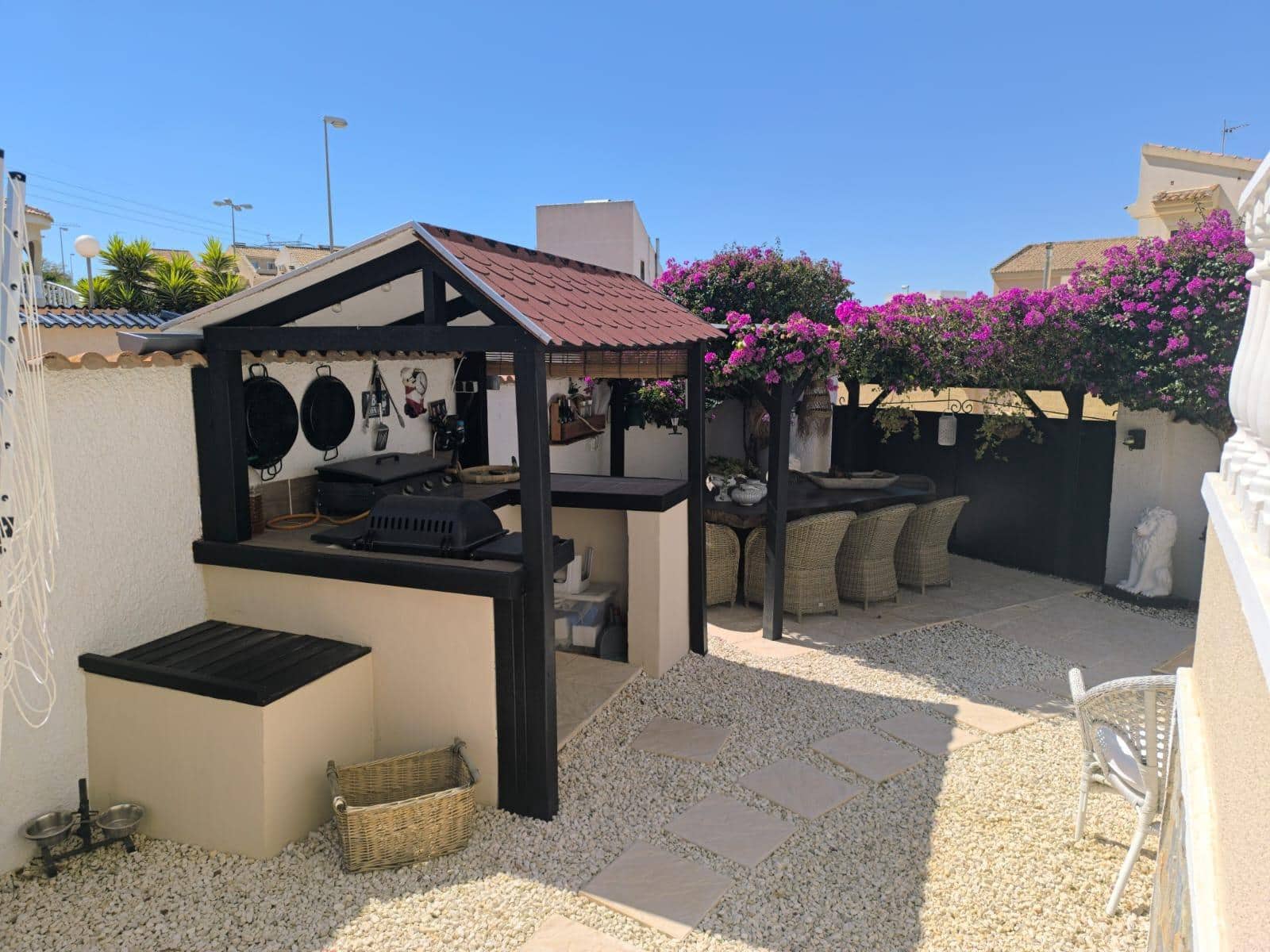 3 bedroom Villa for sale in Rojales with pool - € 399,000 (Ref: 9783021)