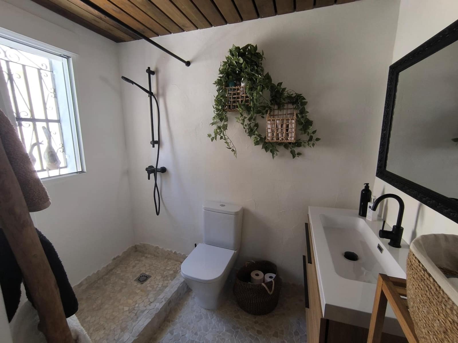 3 bedroom Villa for sale in Rojales with pool - € 399,000 (Ref: 9783021)