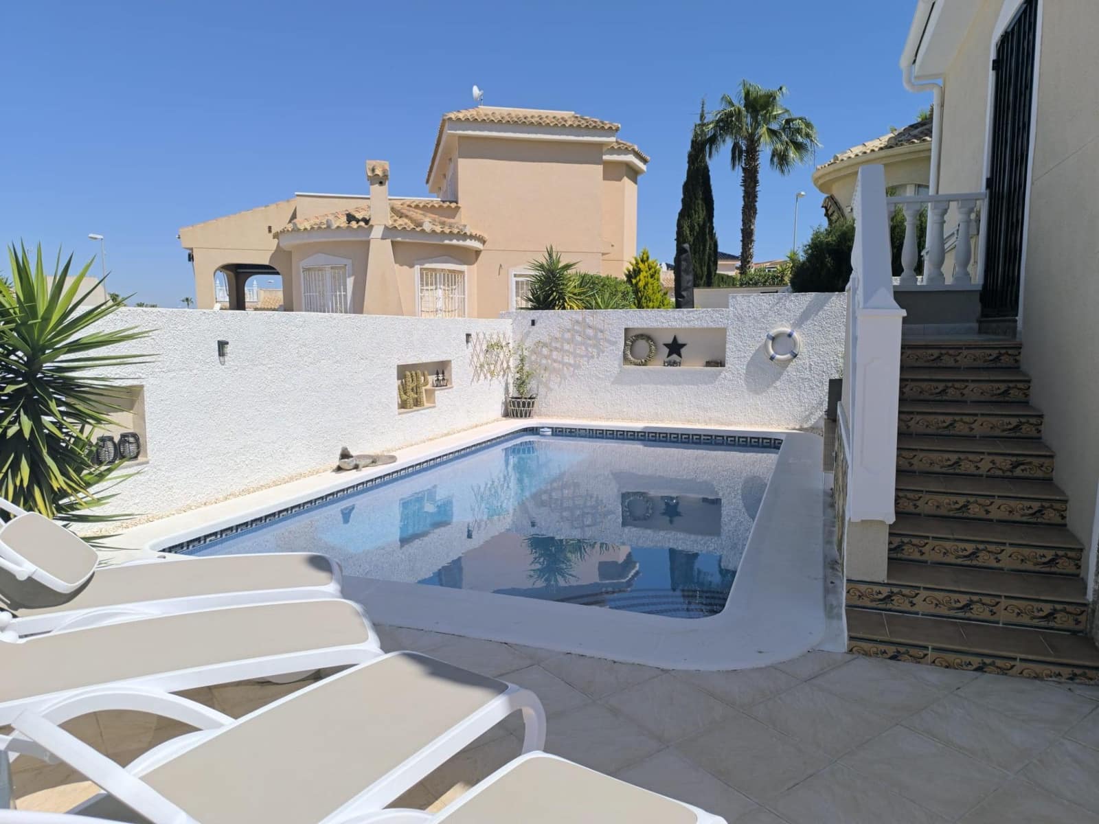 3 bedroom Villa for sale in Rojales with pool - € 399,000 (Ref: 9783021)