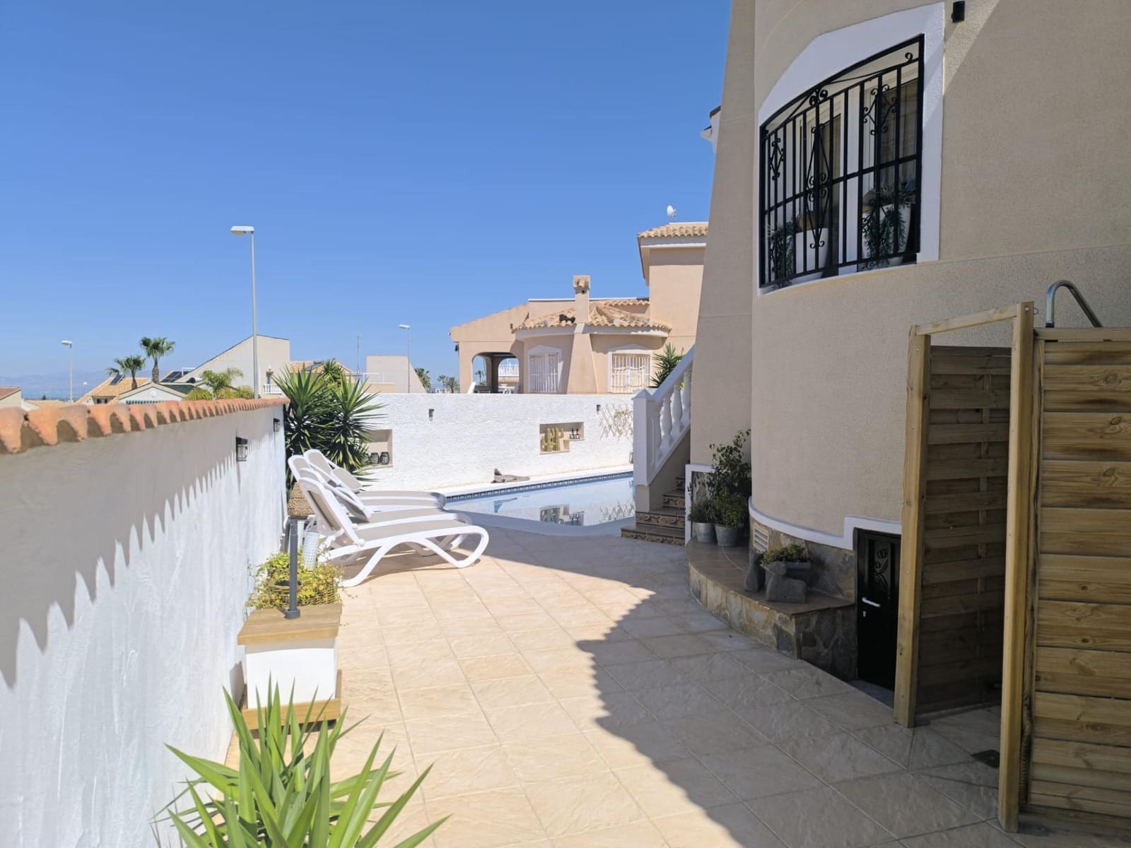 3 bedroom Villa for sale in Rojales with pool - € 399,000 (Ref: 9783021)