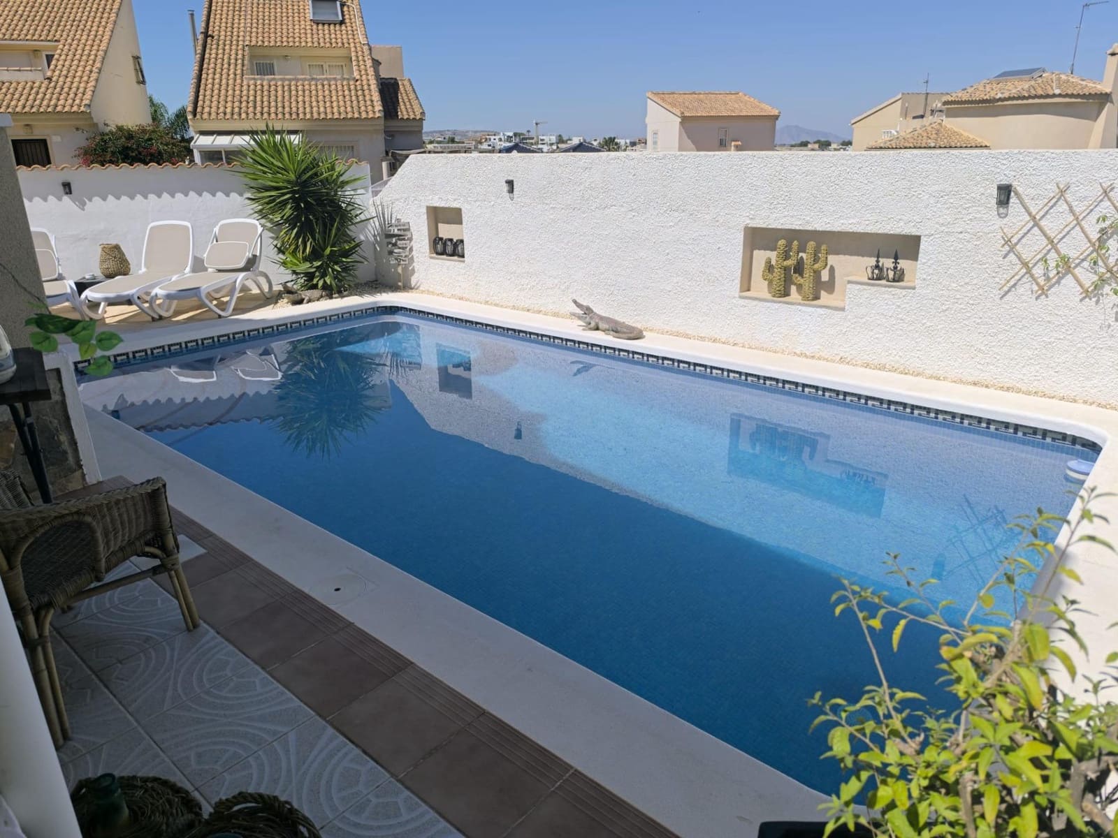 3 bedroom Villa for sale in Rojales with pool - € 399,000 (Ref: 9783021)