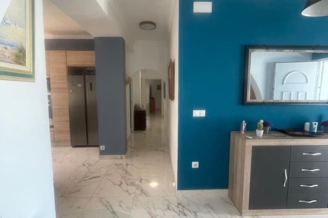 Chalet de 3 habitaciones en San Fulgencio en venta con piscina - 445.500 € (Ref: 9808003)