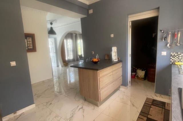 Chalet de 3 habitaciones en San Fulgencio en venta con piscina - 445.500 € (Ref: 9808003)