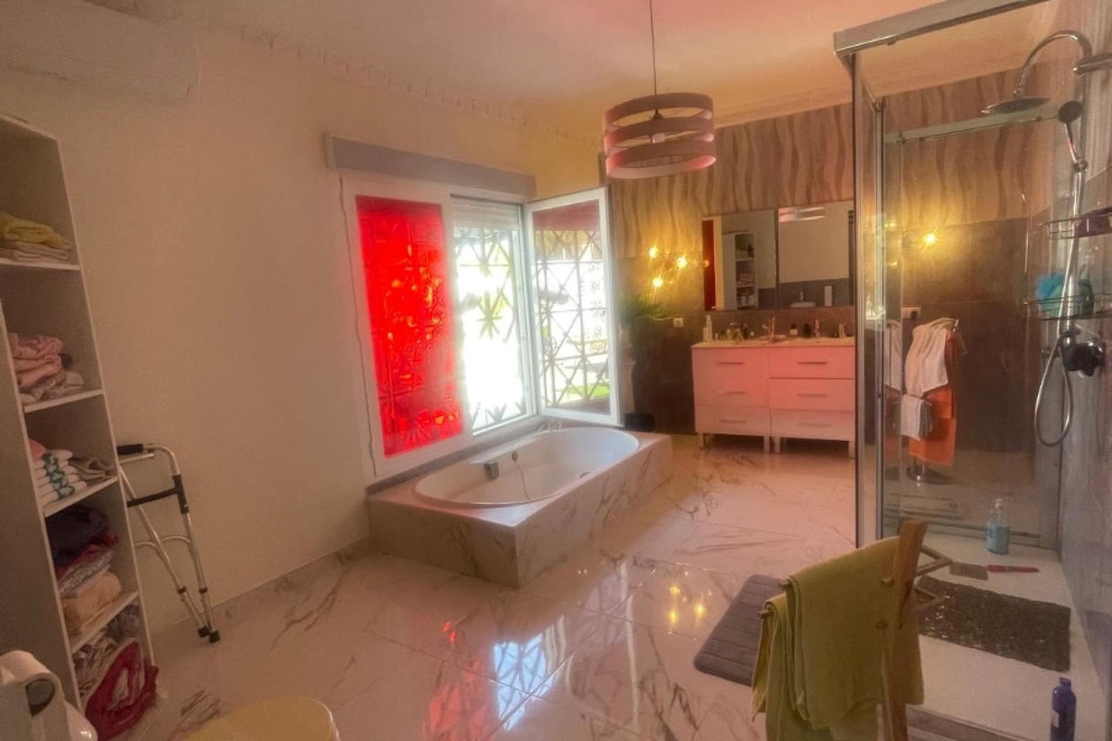 Chalet de 3 habitaciones en San Fulgencio en venta con piscina - 445.500 € (Ref: 9808003)