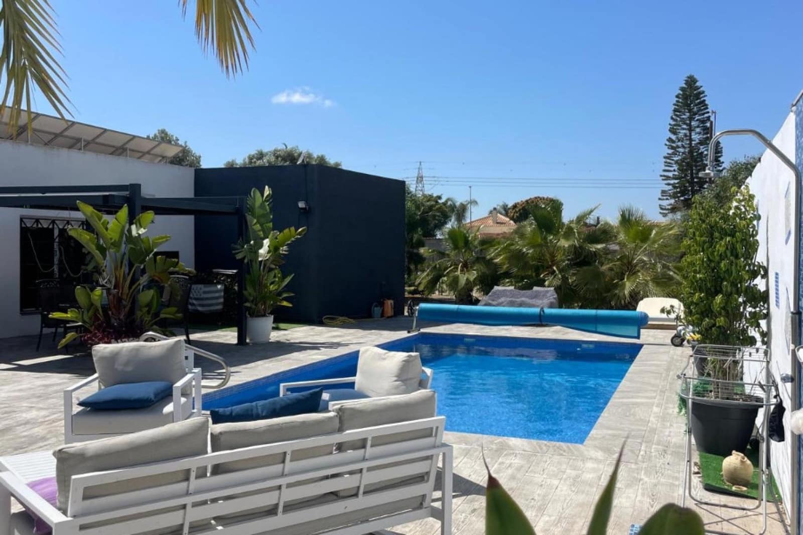 Chalet de 3 habitaciones en San Fulgencio en venta con piscina - 445.500 € (Ref: 9808003)