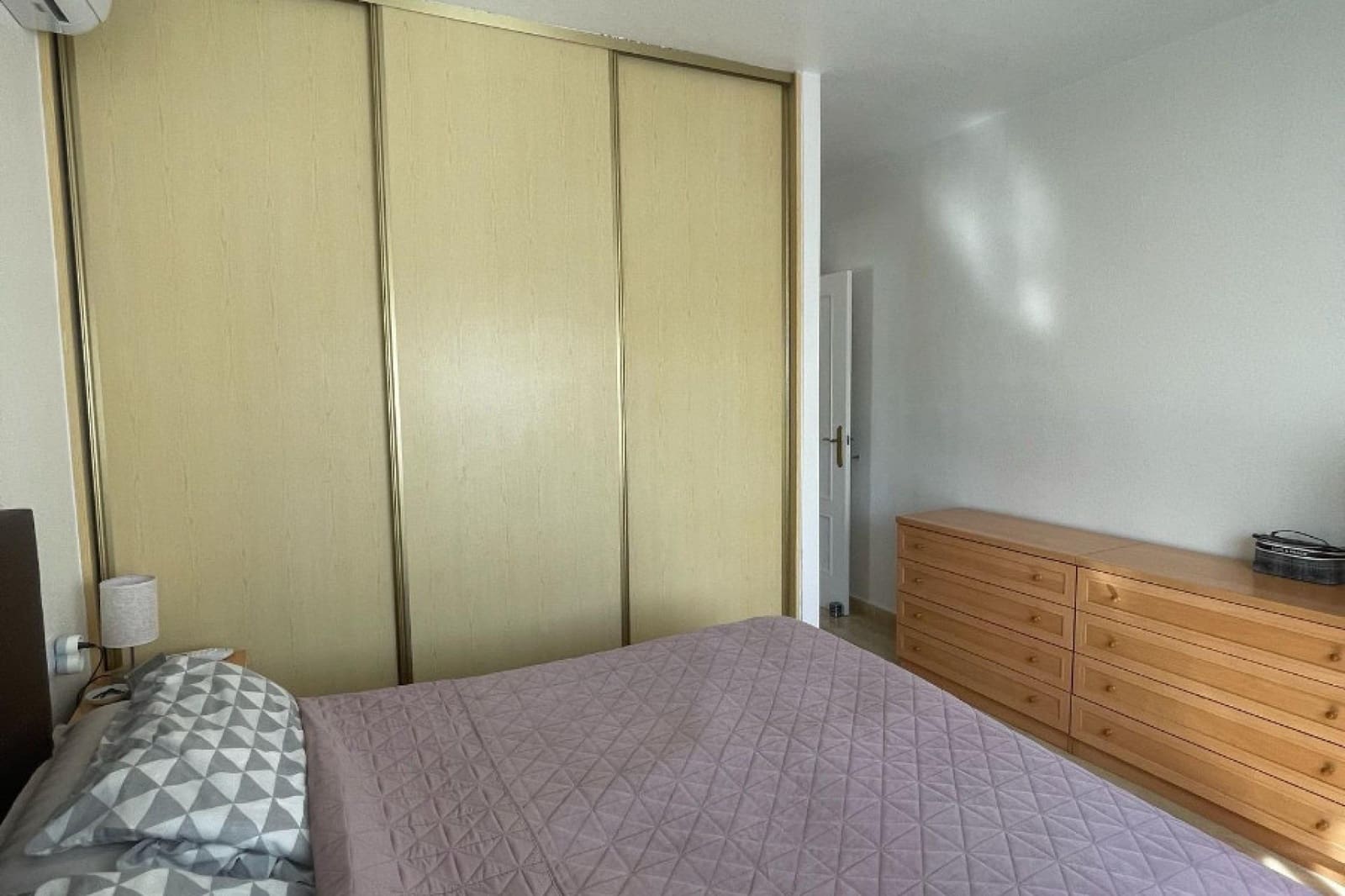 Chalet de 3 habitaciones en San Fulgencio en venta con piscina - 379.000 € (Ref: 9818262)