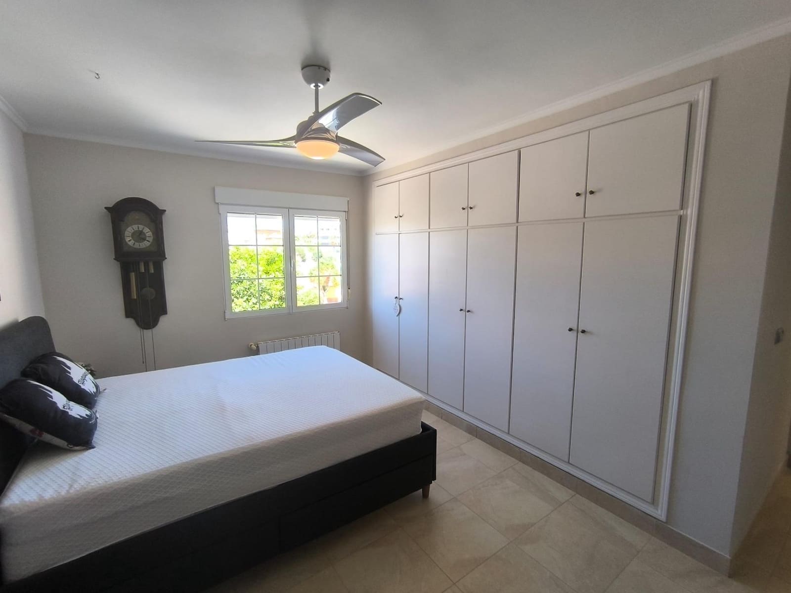 Chalet de 5 habitaciones en San Fulgencio en venta con piscina - 549.000 € (Ref: 9831569)