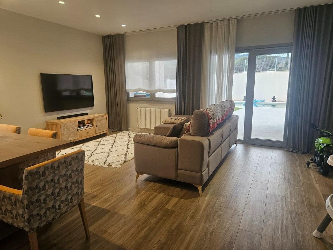 Chalet de 3 habitaciones en Monóvar / Monóver en venta con piscina garaje - 399.000 € (Ref: 9839282)