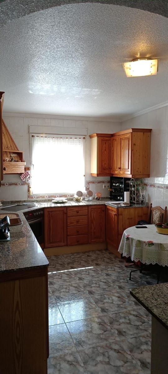 6 Zimmer Villa zu verkaufen in San Fulgencio mit Pool Garage - 679.000 € (Ref: 9839284)