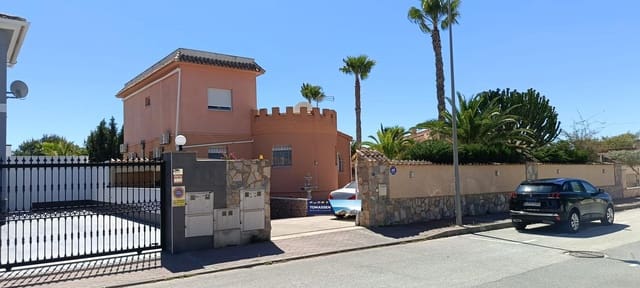 6 Zimmer Villa zu verkaufen in San Fulgencio mit Pool Garage - 679.000 € (Ref: 9839284)