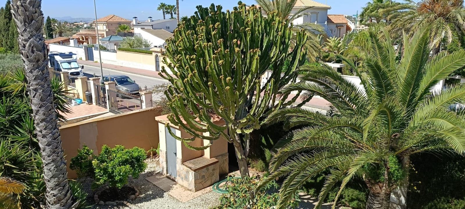 6 Zimmer Villa zu verkaufen in San Fulgencio mit Pool Garage - 679.000 € (Ref: 9839284)