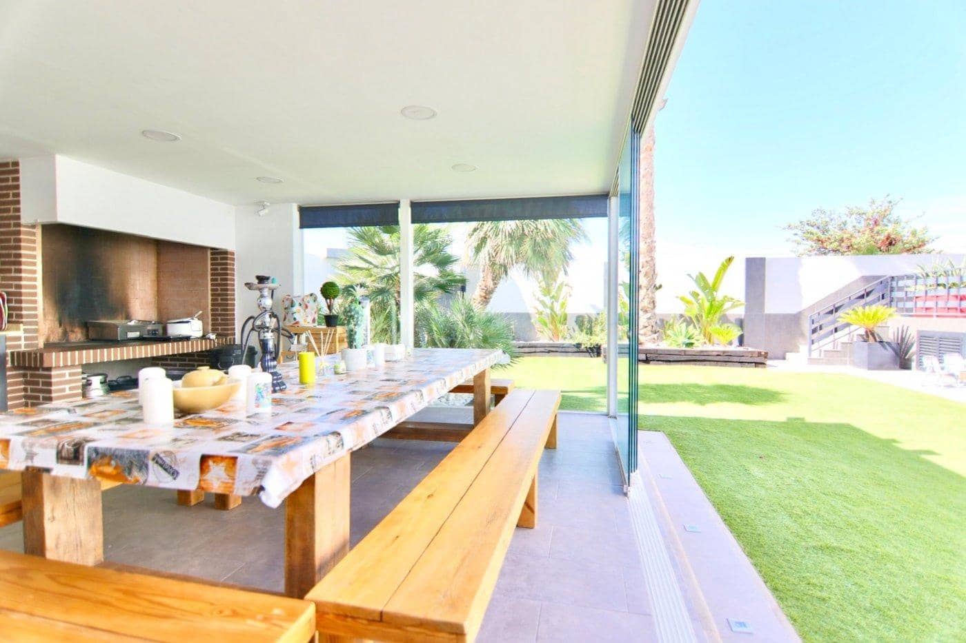 3 bedroom Villa for sale in Elda with garage - € 469,000 (Ref: 9843420)