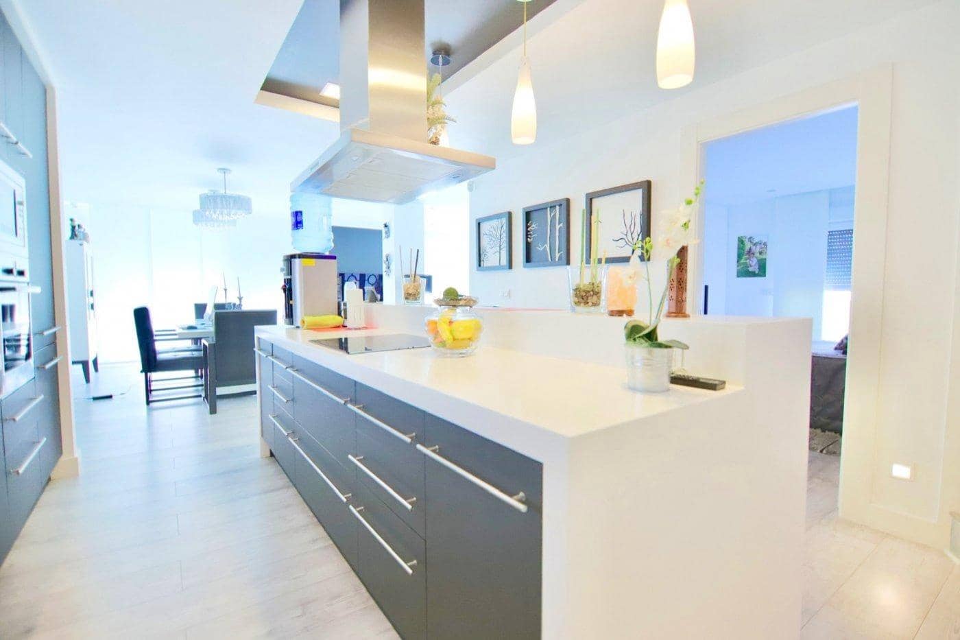 3 bedroom Villa for sale in Elda with garage - € 469,000 (Ref: 9843420)