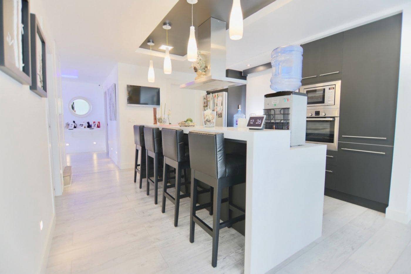 3 bedroom Villa for sale in Elda with garage - € 469,000 (Ref: 9843420)