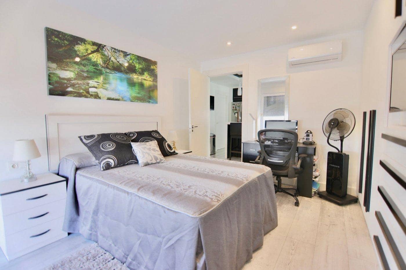 3 bedroom Villa for sale in Elda with garage - € 469,000 (Ref: 9843420)