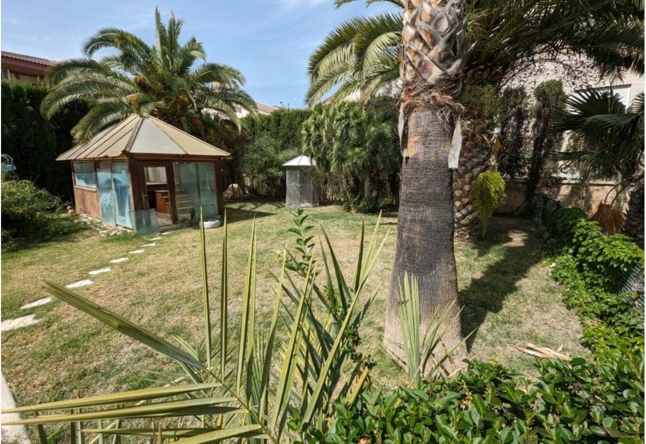 4 bedroom Villa for sale in Elda with pool garage - € 499,000 (Ref: 9843421)