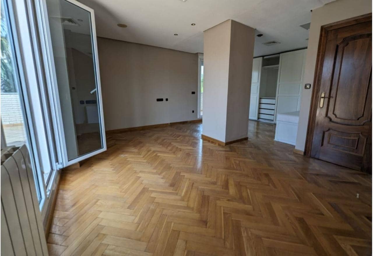 4 bedroom Villa for sale in Elda with pool garage - € 499,000 (Ref: 9843421)