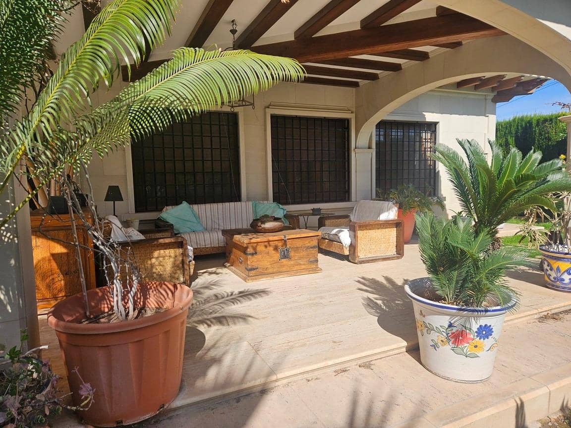 8 bedroom Villa for sale in Novelda with pool garage - € 1,400,000 (Ref: 9846262)