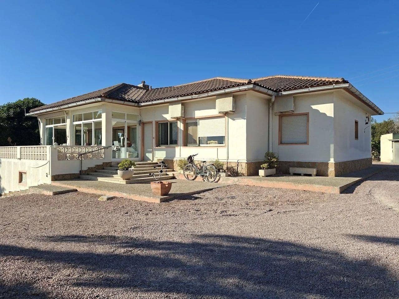 6 slaapkamer Villa te koop in El Pinet met zwembad garage - € 795.000 (Ref: 9846263)