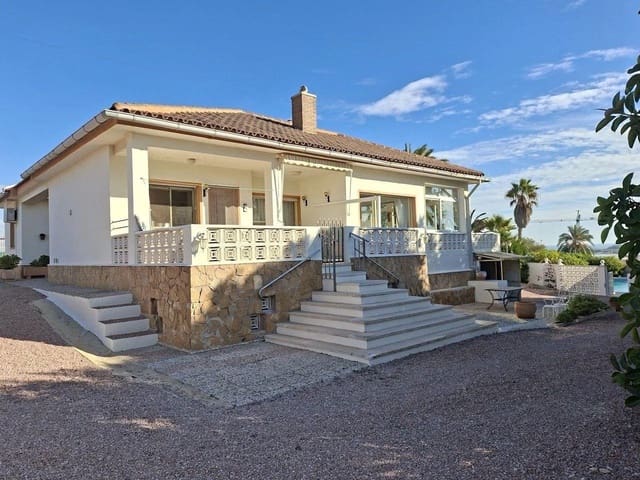 6 slaapkamer Villa te koop in El Pinet, Elche / Elx met zwembad garage - € 795.000 (Ref: 9846263)