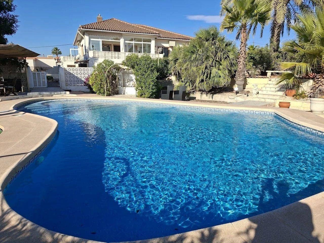 6 slaapkamer Villa te koop in El Pinet met zwembad garage - € 795.000 (Ref: 9846263)