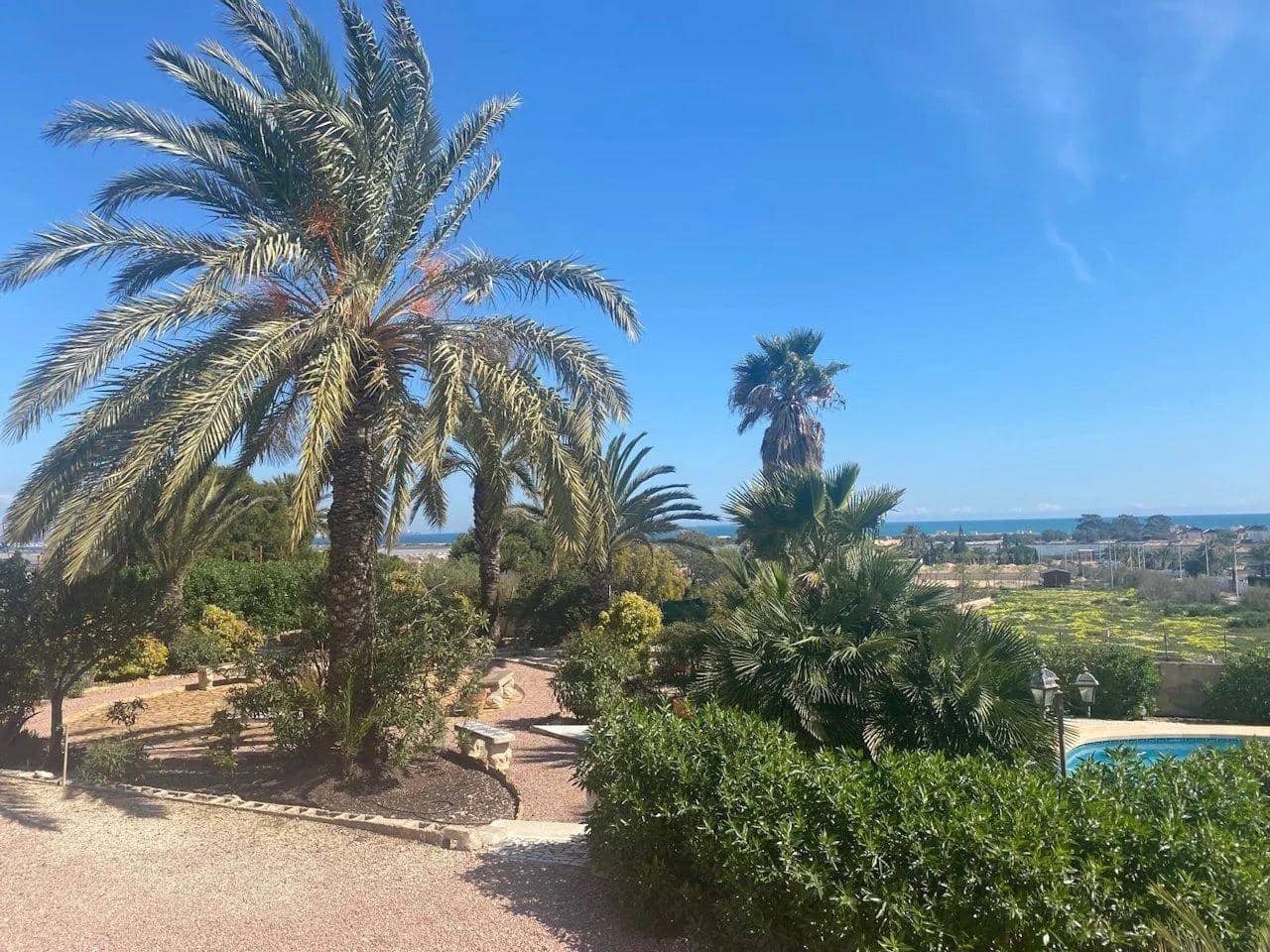 6 slaapkamer Villa te koop in El Pinet met zwembad garage - € 795.000 (Ref: 9846263)