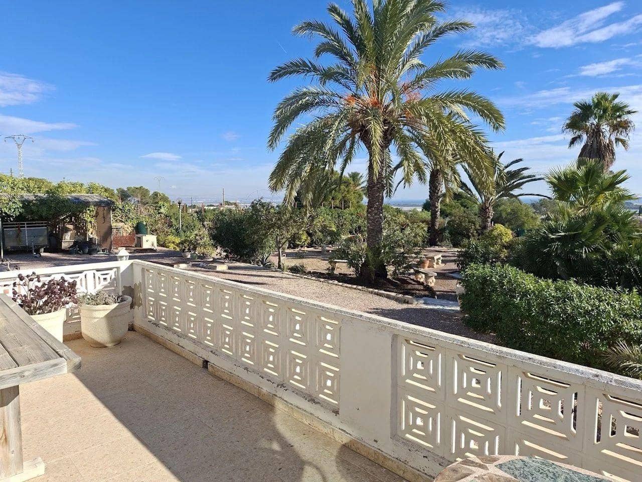 6 slaapkamer Villa te koop in El Pinet met zwembad garage - € 795.000 (Ref: 9846263)