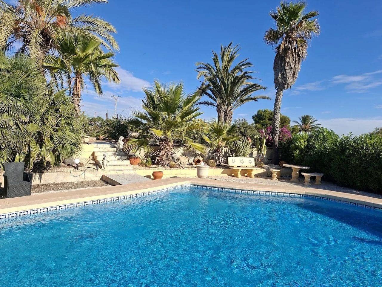 6 slaapkamer Villa te koop in El Pinet met zwembad garage - € 795.000 (Ref: 9846263)