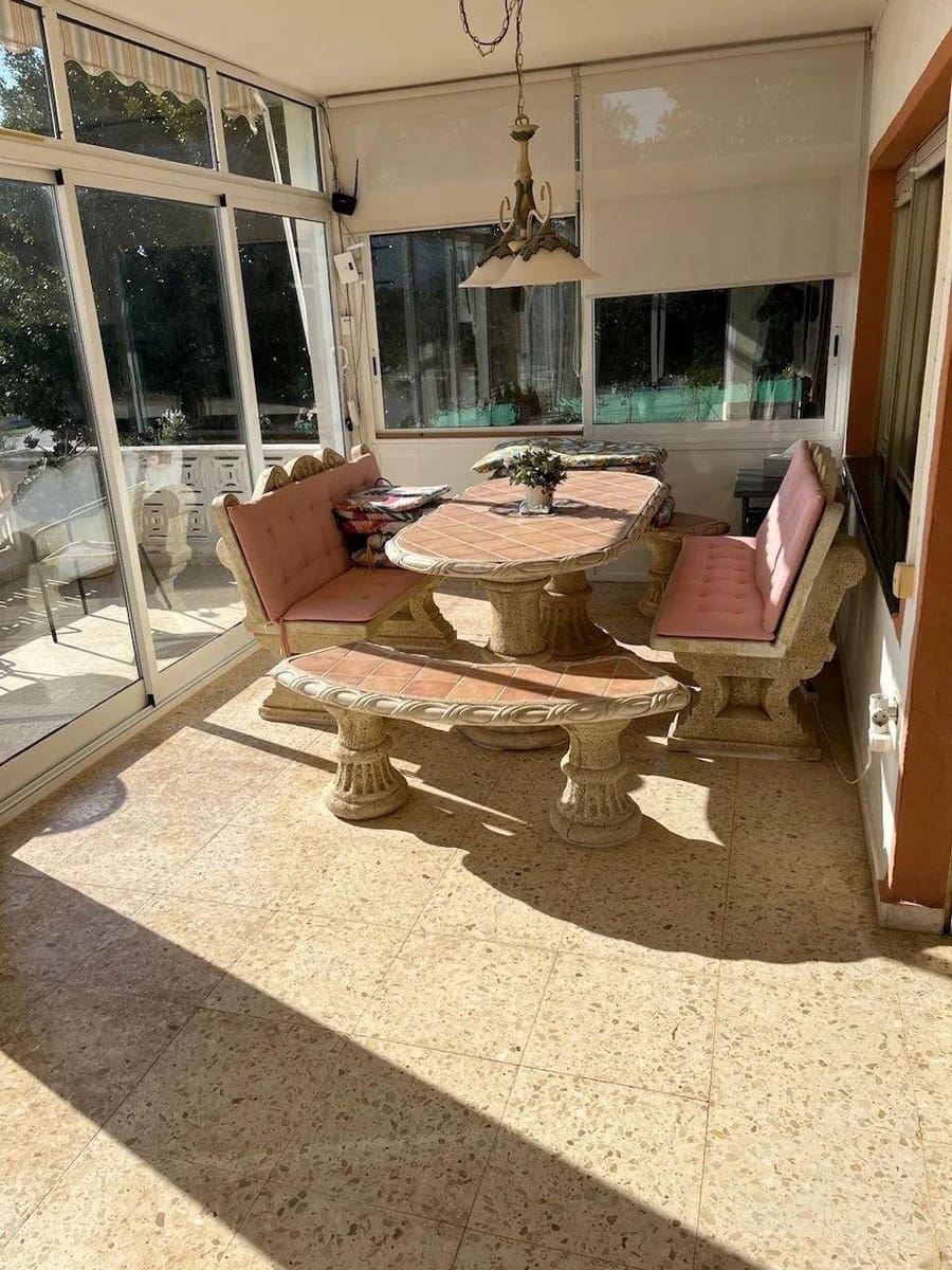 6 slaapkamer Villa te koop in El Pinet met zwembad garage - € 795.000 (Ref: 9846263)