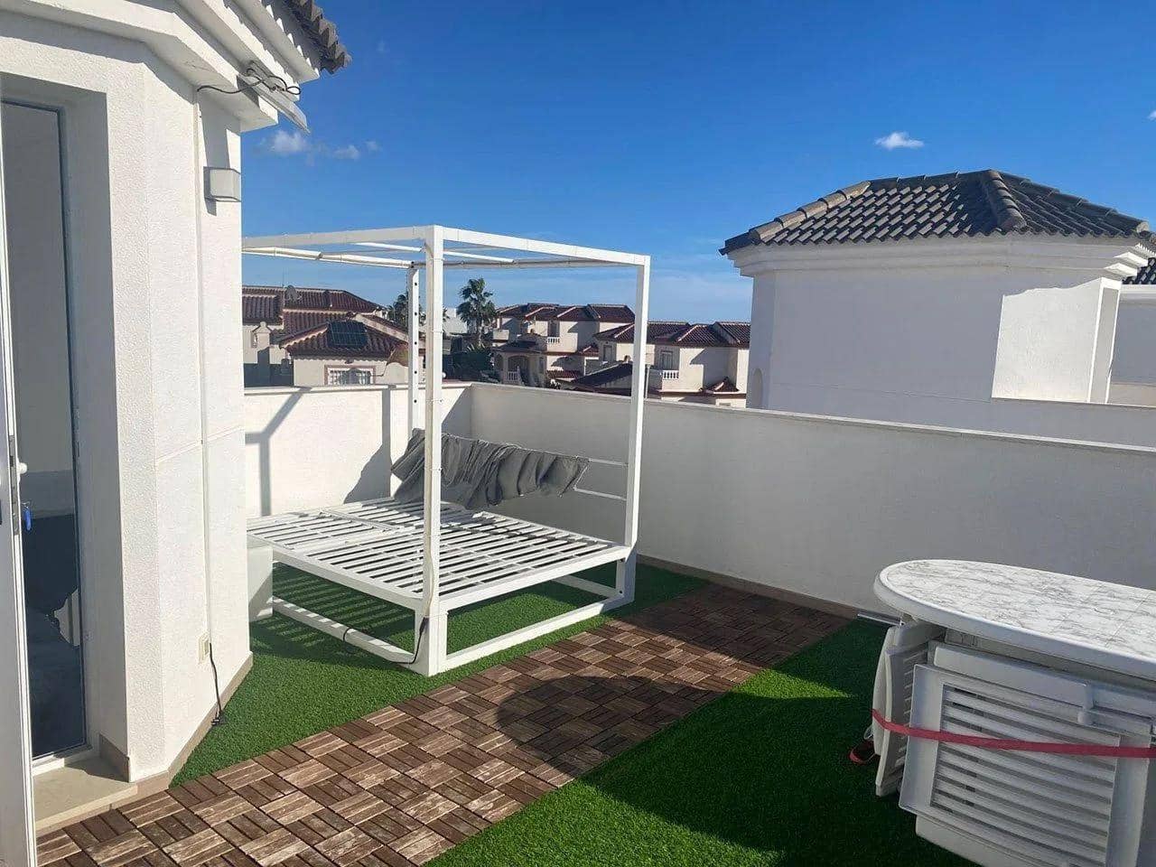 3 makuuhuone Huvila myytävänä paikassa San Fulgencio mukana uima-altaan - 279 000 € (Ref: 9846264)