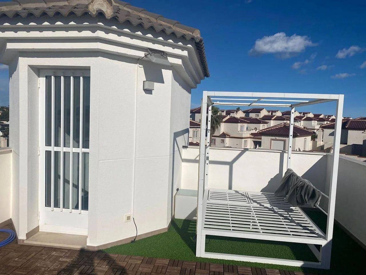3 makuuhuone Huvila myytävänä paikassa San Fulgencio mukana uima-altaan - 279 000 € (Ref: 9846264)