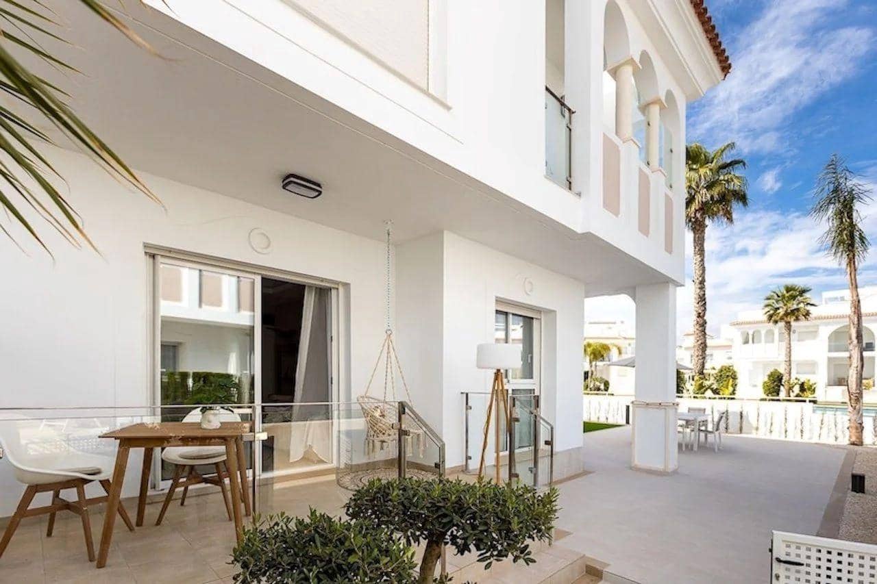 2 soveværelse Lejlighed til salg i Rojales med swimmingpool - € 299.000 (Ref: 9846265)