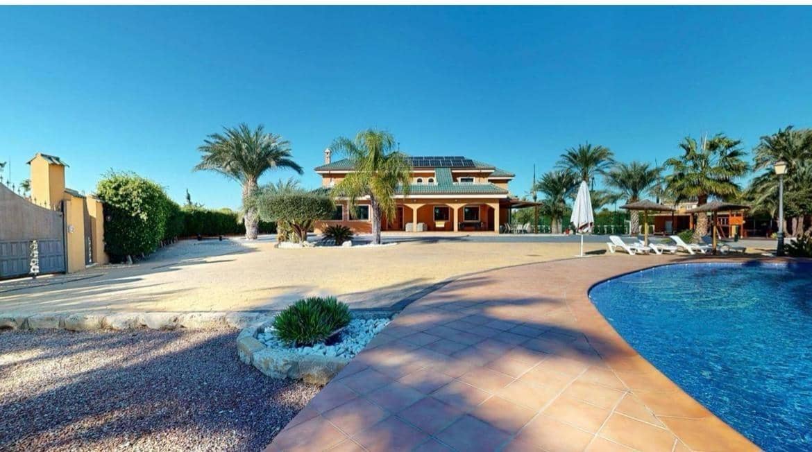 4 soveværelse Villa til salg i Elche / Elx med swimmingpool garage - € 1.100.000 (Ref: 9849408)