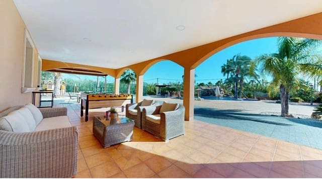 4 soveværelse Villa til salg i Altabix, Elche / Elx med swimmingpool garage - € 1.100.000 (Ref: 9849408)