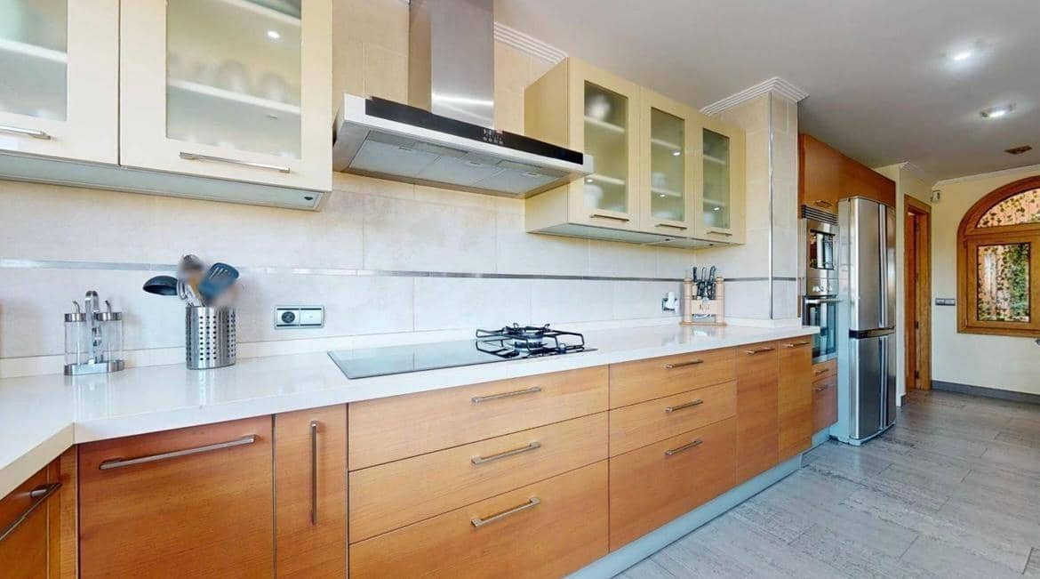 4 soveværelse Villa til salg i Elche / Elx med swimmingpool garage - € 1.100.000 (Ref: 9849408)