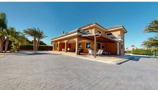 4 soveværelse Villa til salg i Altabix, Elche / Elx med swimmingpool garage - € 1.100.000 (Ref: 9849408)