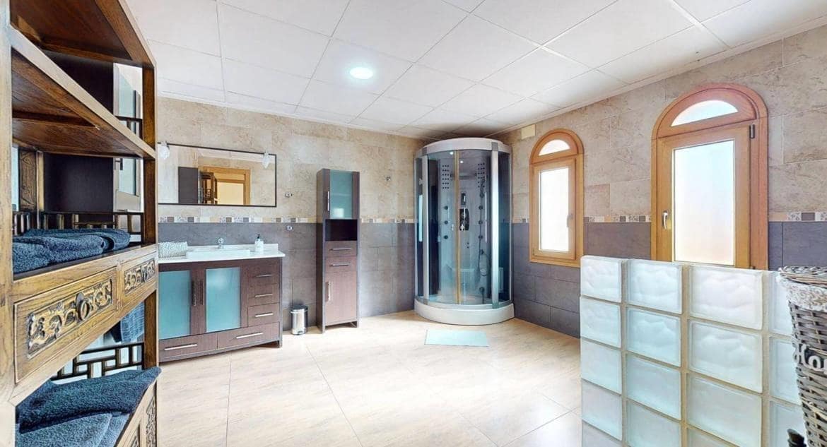 4 soveværelse Villa til salg i Elche / Elx med swimmingpool garage - € 1.100.000 (Ref: 9849408)