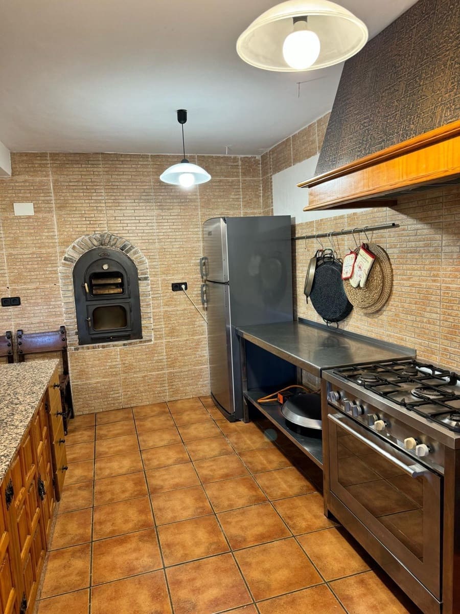 7 bedroom Finca/Country House for sale in Sax with pool garage - € 1,390,000 (Ref: 9849409)