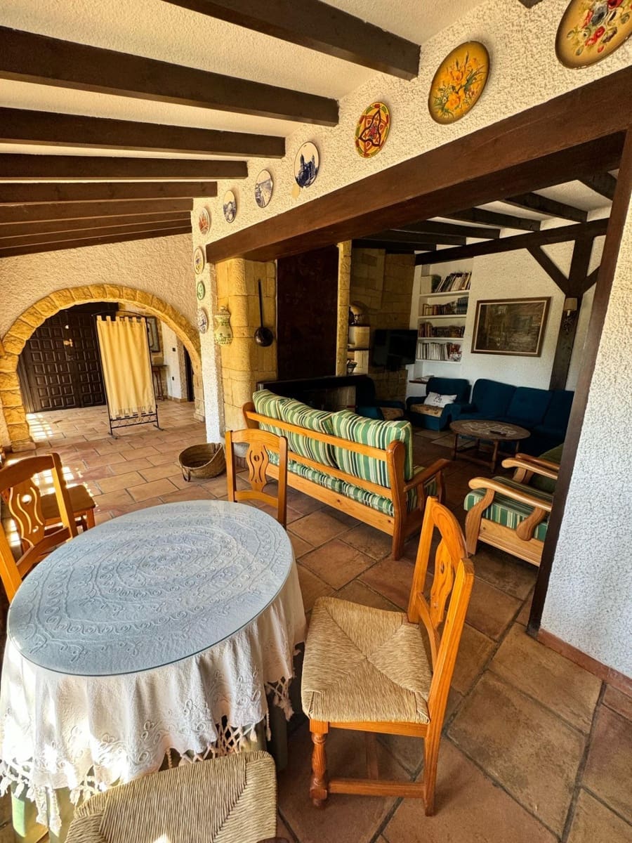 7 bedroom Finca/Country House for sale in Sax with pool garage - € 1,390,000 (Ref: 9849409)