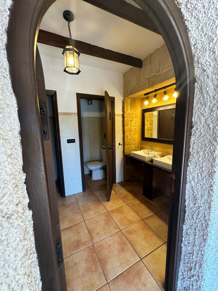 7 bedroom Finca/Country House for sale in Sax with pool garage - € 1,390,000 (Ref: 9849409)