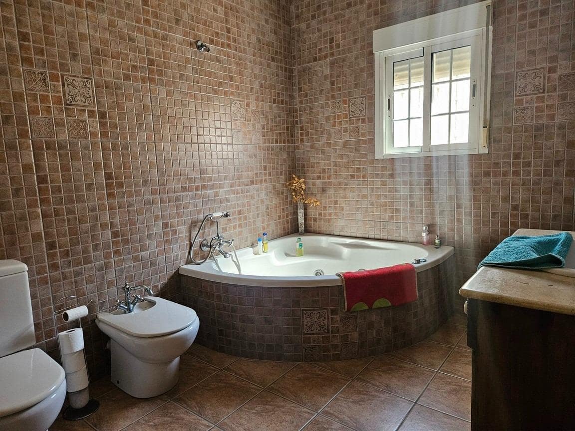 3 bedroom Finca/Country House for sale in Catral with garage - € 300,000 (Ref: 9849410)