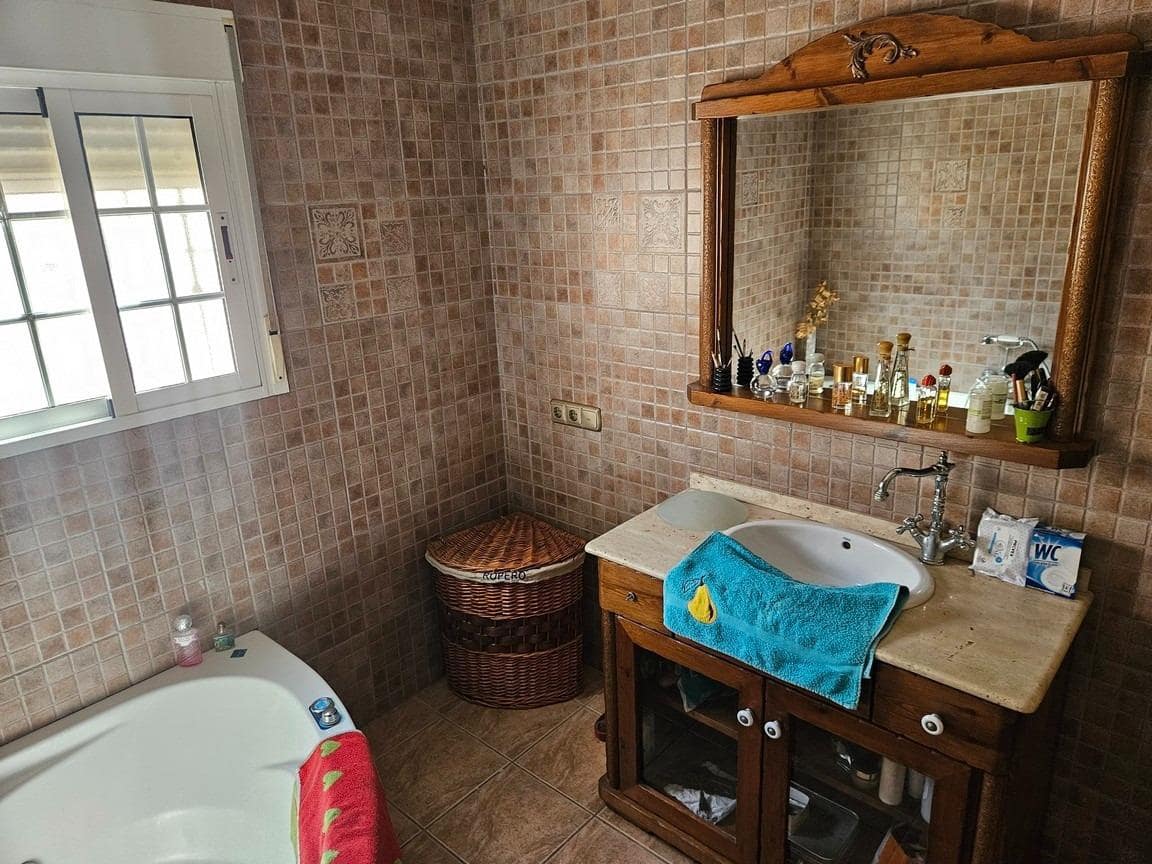 3 bedroom Finca/Country House for sale in Catral with garage - € 300,000 (Ref: 9849410)