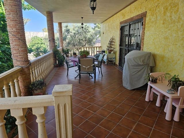 3 soveværelse Finca/Landehus til salg i Catral med garage - € 300.000 (Ref: 9849410)