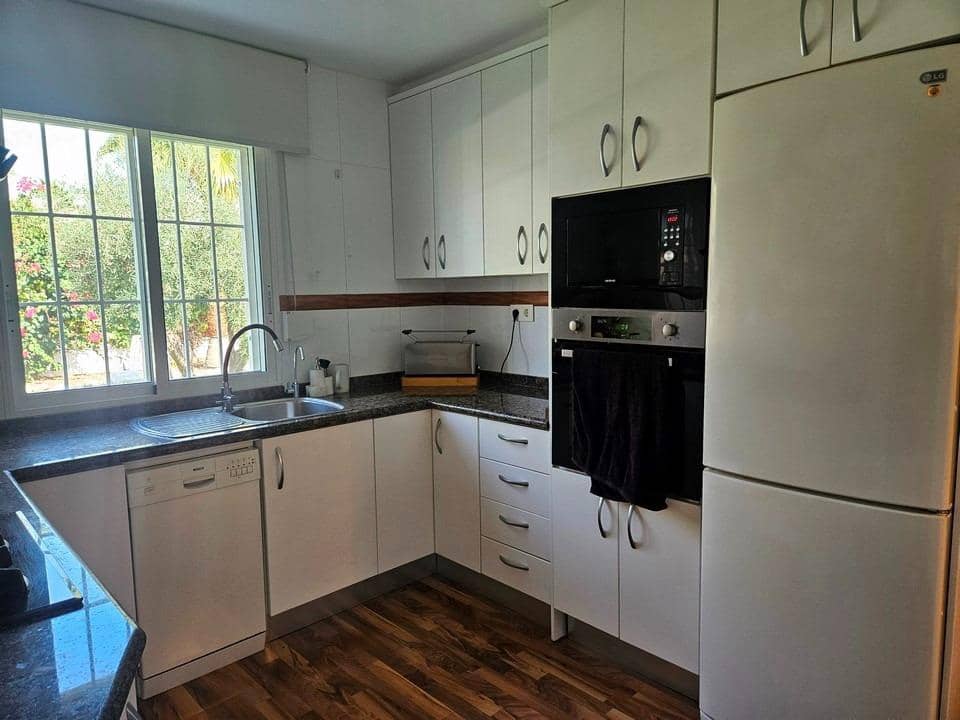 3 soveværelse Villa til salg i Elche / Elx med swimmingpool garage - € 525.000 (Ref: 9861895)