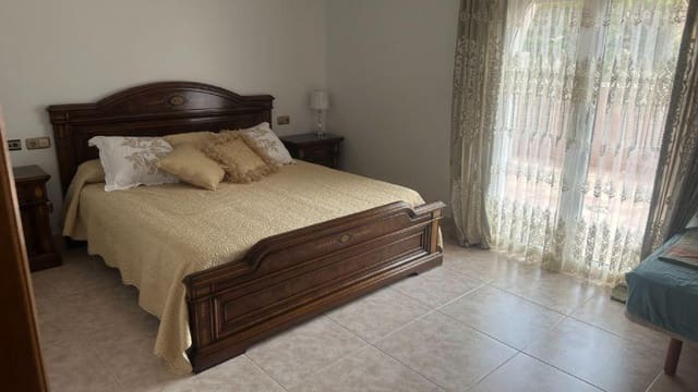 7 sypialnia Willa na sprzedaż w Callosa de Segura z basenem garażem - 569 000 € (Ref: 9861896)